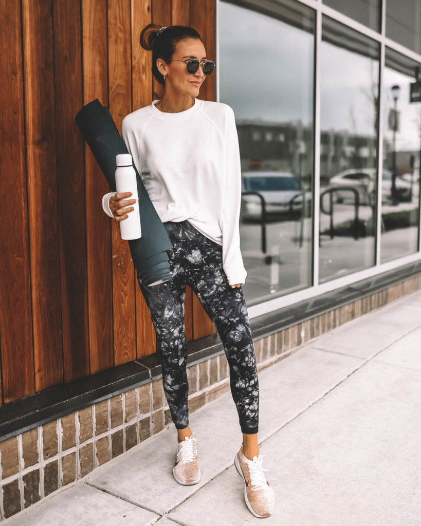 tie dye leggings loungewear workout outfit 