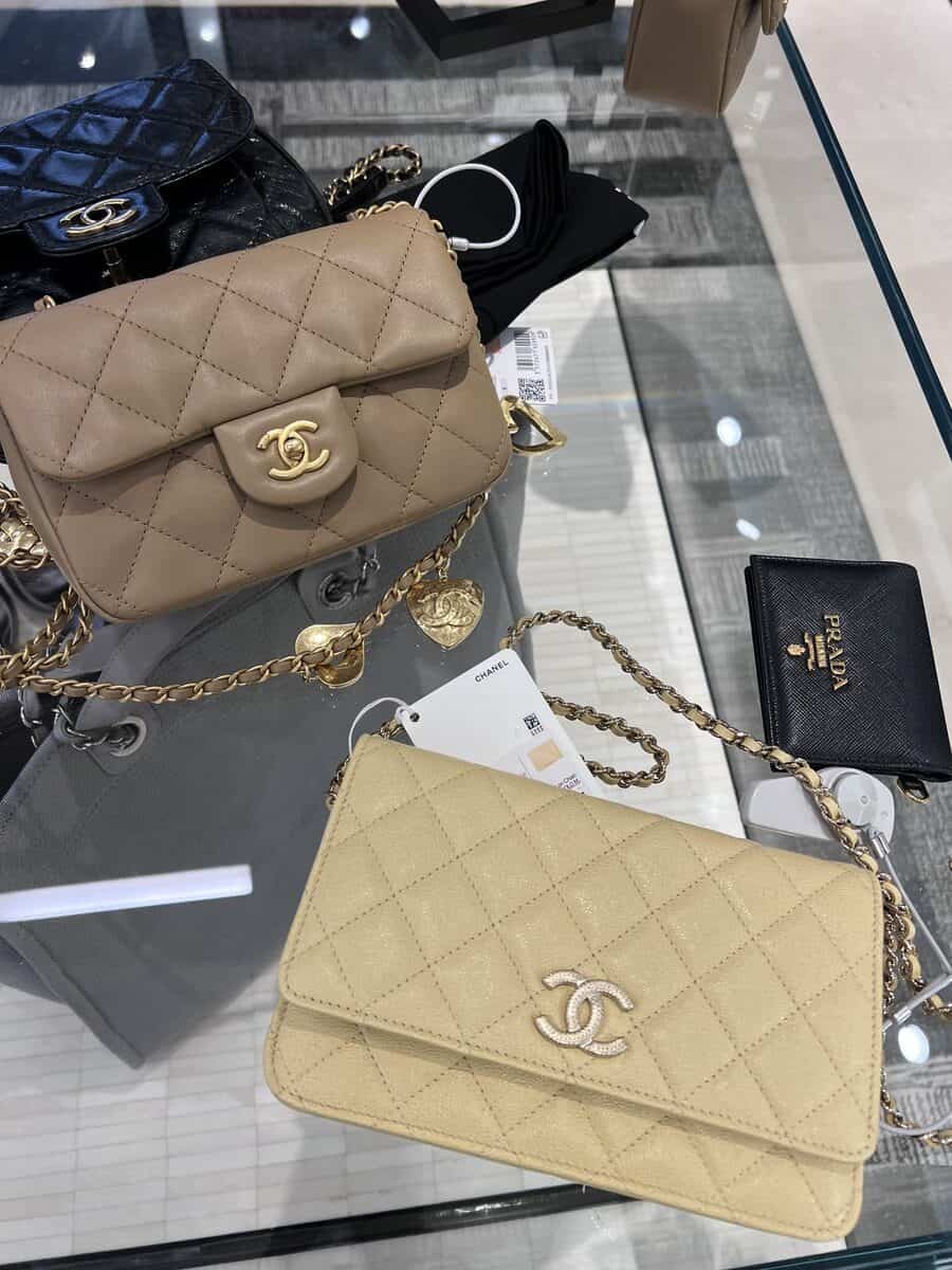 Chanel Wallet on Chain